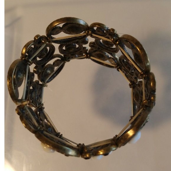 Vintage brass tone Wide Stretch Bracelet w/Black-White opaque rhinestones - Picture 3 of 8